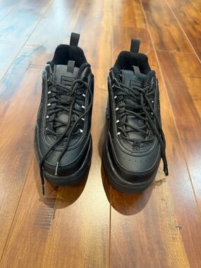 Fila women’s Black Platform Lace-Up Sneakers